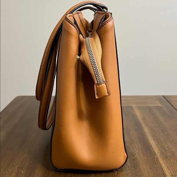 NWT Nanette Lepore Vegan Leather Logo Shoulder Bag Chocolate Vachetta - Picture 4 of 14